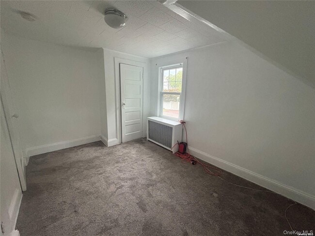 Building Photo - 3 Pine St