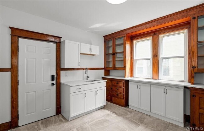 Building Photo - 33 Harding Rd