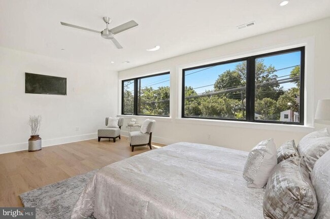 Building Photo - 5805 Massachusetts Ave