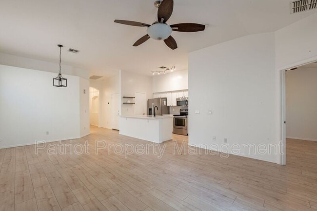 Building Photo - 16728 S 22nd St