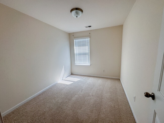 Building Photo - 106 Synandra Dr