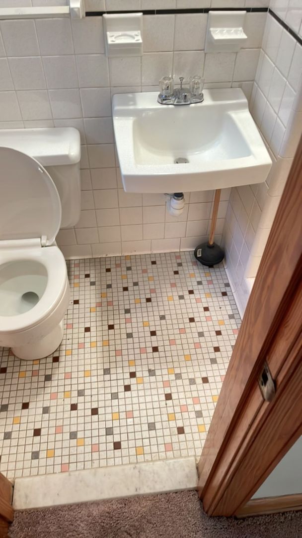 Building Photo - Charming Ranch Style Home! "ASK ABOUT OUR ...