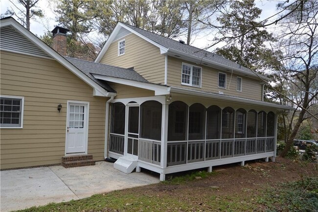 Building Photo - 5045 Spalding Dr
