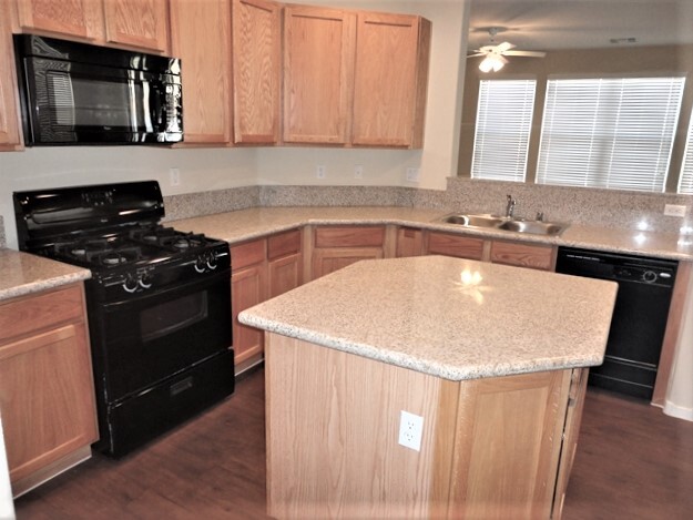Building Photo - 4221 Pavo Ct