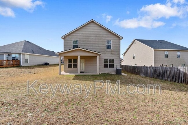 Building Photo - 456 Lory Ln