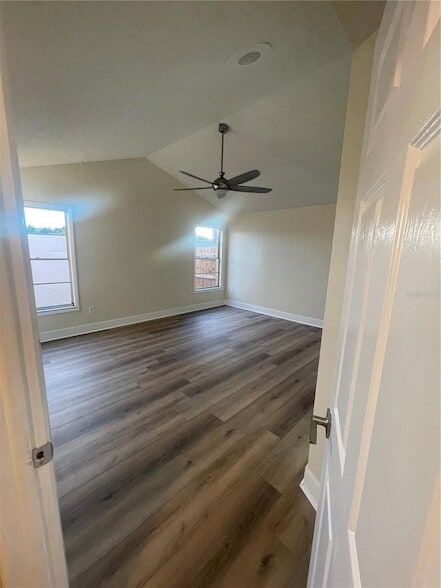 Building Photo - 10813 Venice Cir