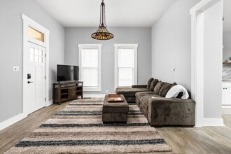 Building Photo - 848 Camp St