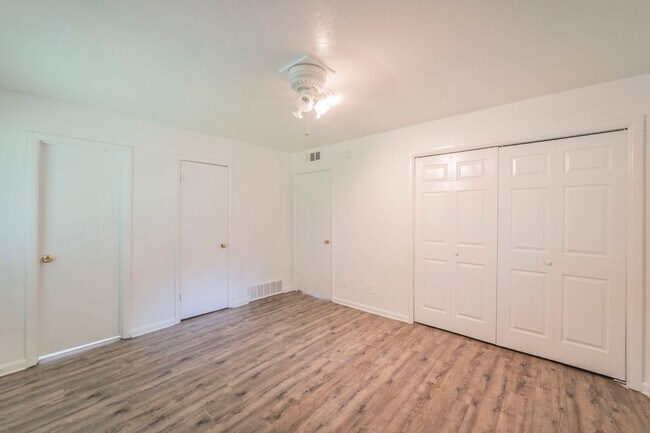 Building Photo - New Renovated Home in Fort Worth Coming Soon!