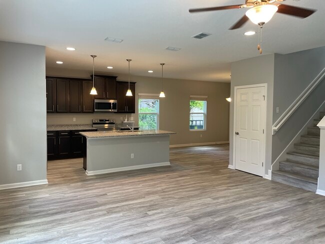 Kitchen and eating space - 1745 Charlotte St