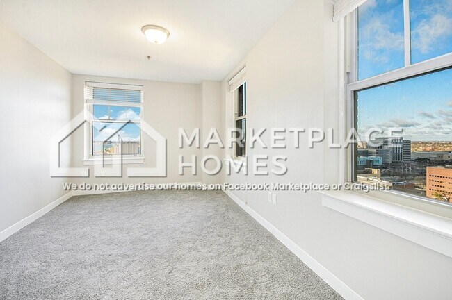 Building Photo - 525 W Lafayette Blvd