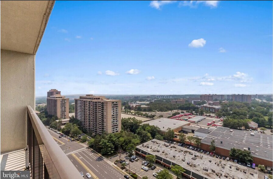 Building Photo - 5501 Seminary Rd