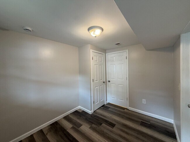 Building Photo - 12 Borden Ave