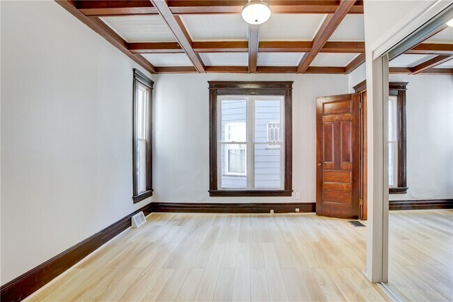 Building Photo - 32 Birch Crescent St
