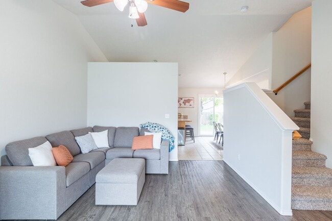Building Photo - Just listed home for rent!
