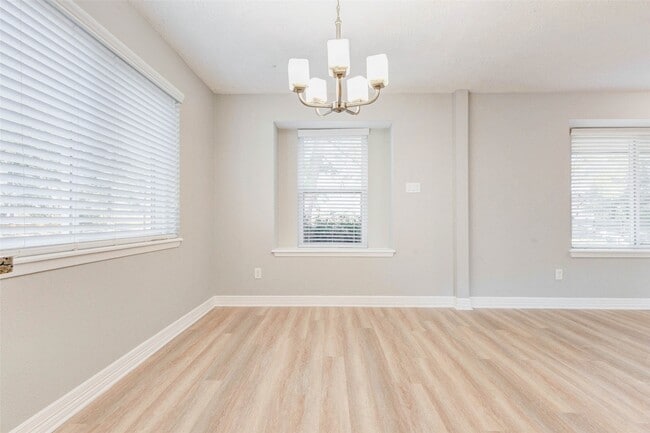 Building Photo - 18526 Fenske Rd