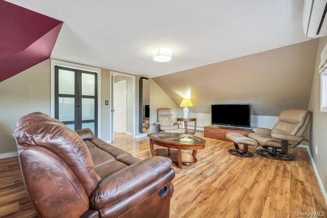 Building Photo - 46 Hardy Ln