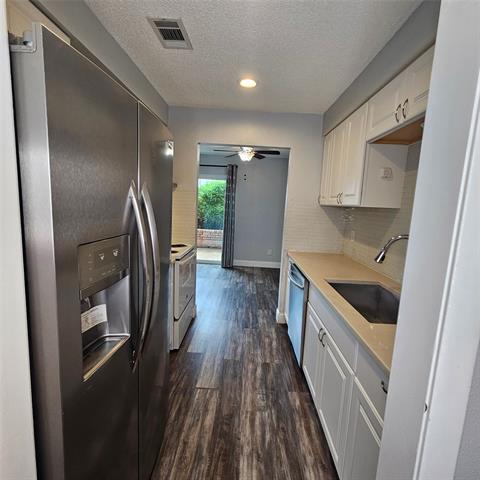 Building Photo - 3931 N Garland Ave