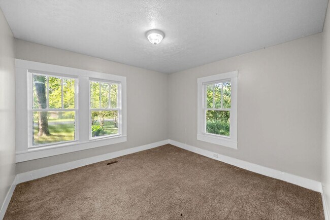 Building Photo - 3 bedroom 1 bath home for rent in Glencoe.