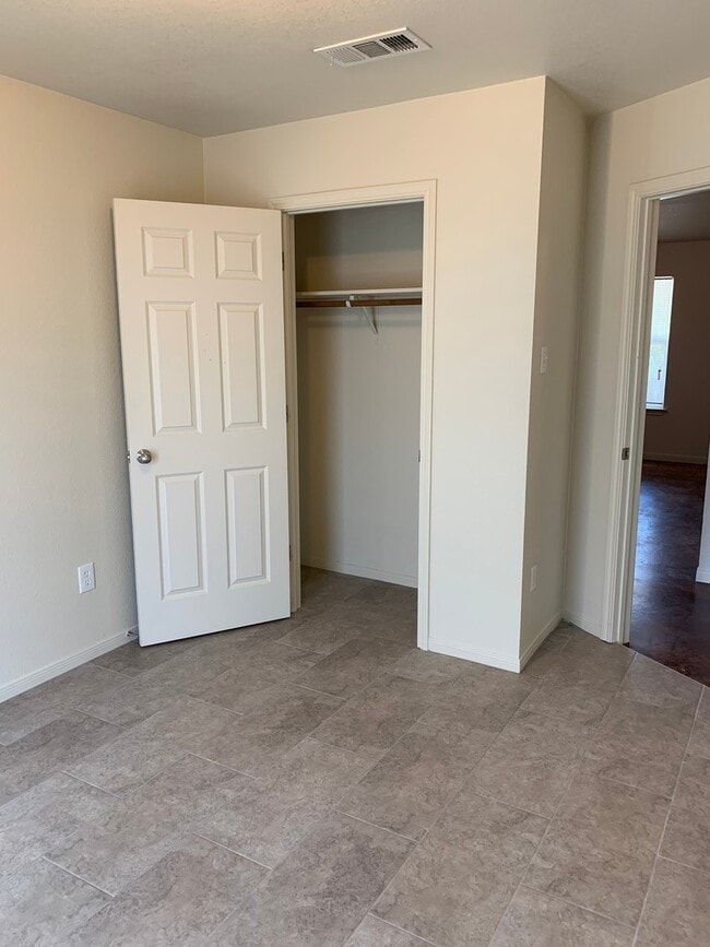 Building Photo - 4 Bdrm 2.25 Bath in Copperas Cove