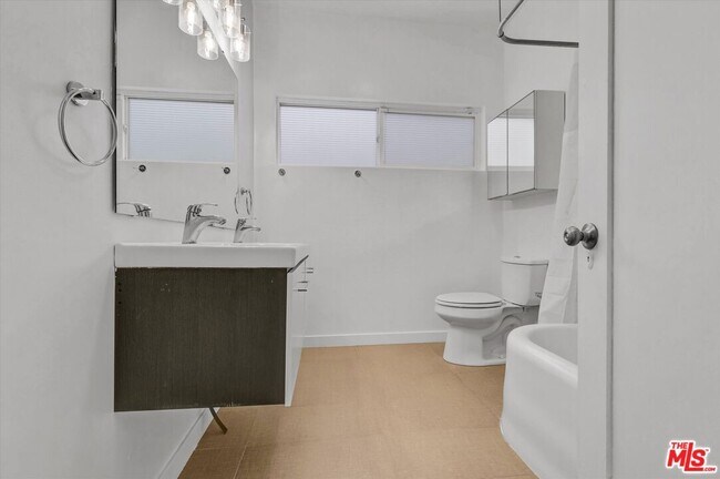 Building Photo - 5112 Edgewood Pl