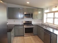 Building Photo - 210 Loma Vista Dr