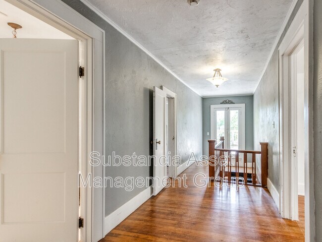 Building Photo - 1216 NW 36th St