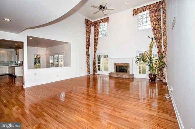 Building Photo - 189 Christopher Dr