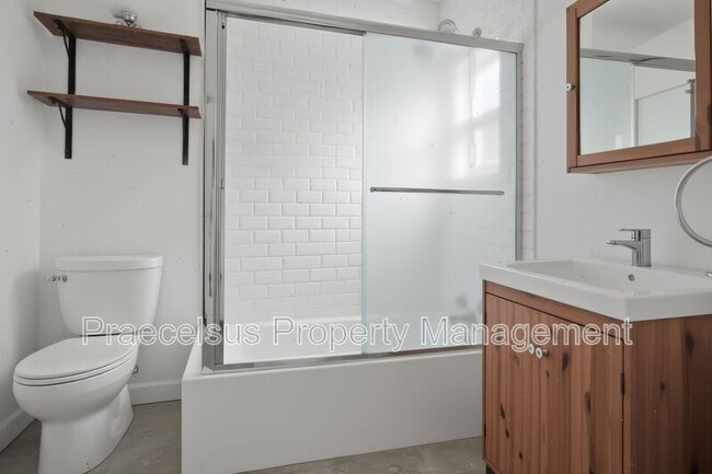 Building Photo - 2244 Felton St