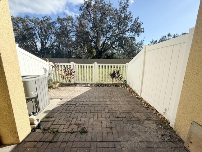 Building Photo - "Charming 3-Bed, 3-Bath Townhouse Retreat in Trinity, FL – 1501 Sq. Ft. of Comfort and Style!"