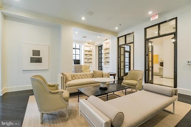 Building Photo - 1011 M St NW