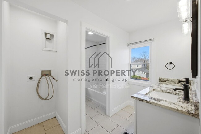 Building Photo - 417 S Huron Ave