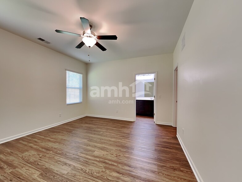 Building Photo - 188 Orion Way