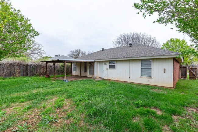 Building Photo - 3834 Purdue Ln
