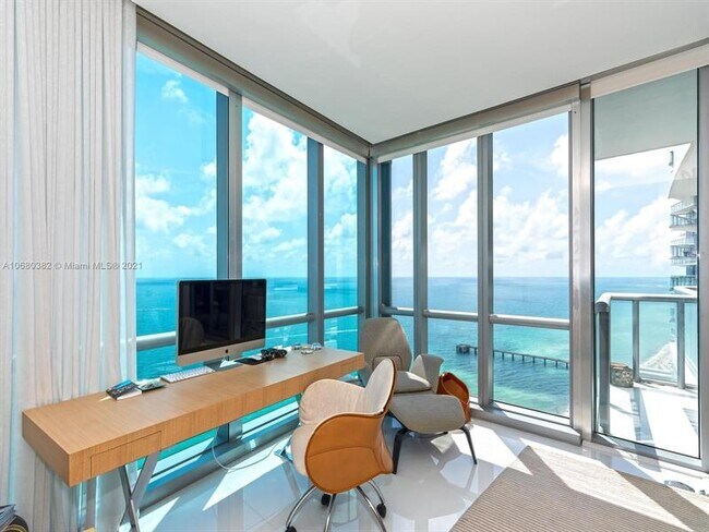 Building Photo - 17121 Collins Ave