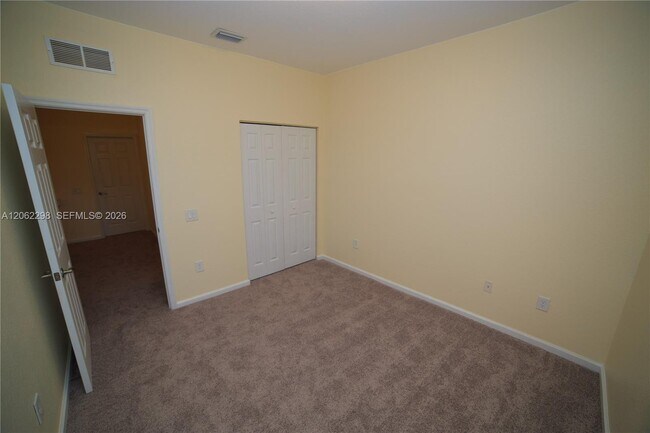 Building Photo - 4501 Mimosa Terrace