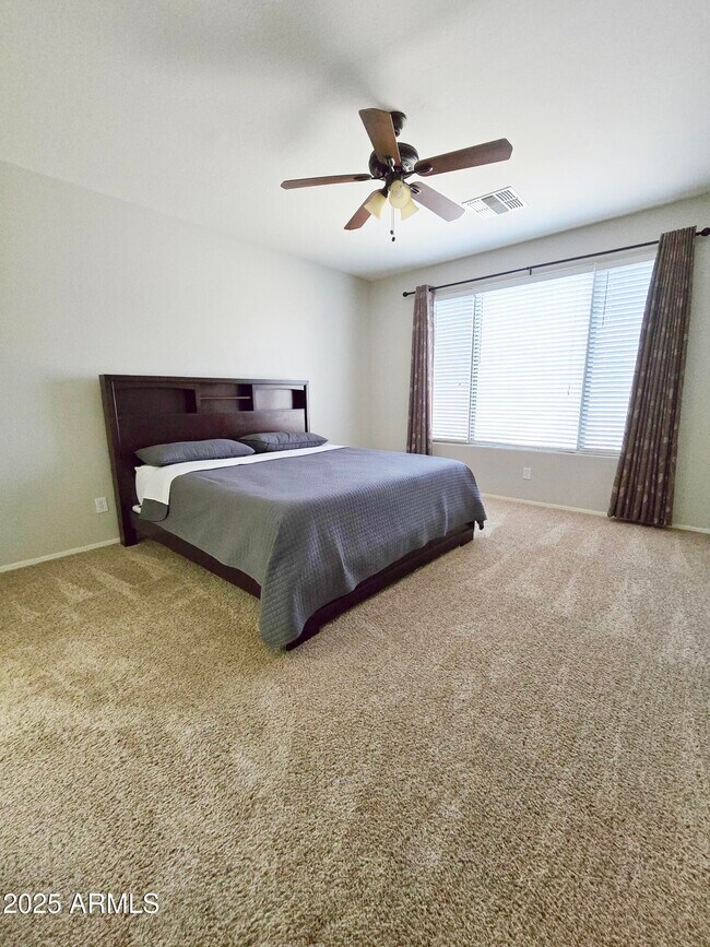 Building Photo - 18014 W Carmen Dr