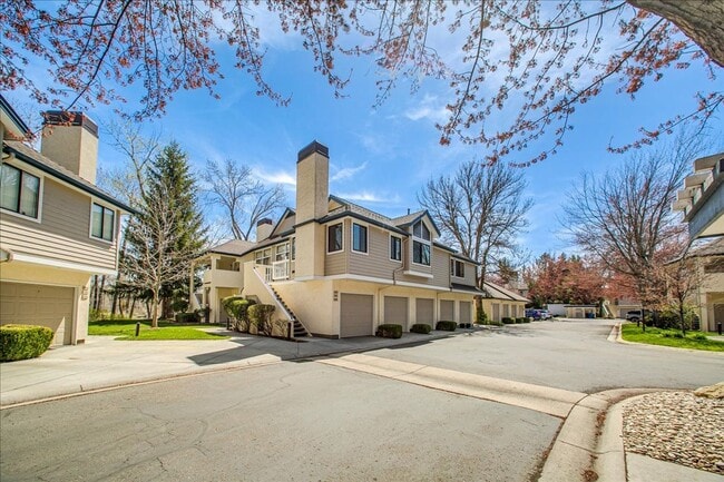 Primary Photo - Elegant Condo Near the River