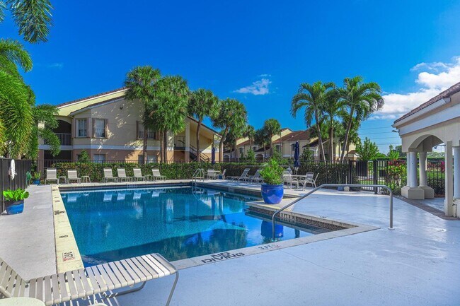 Building Photo - 815 Boynton Beach Blvd