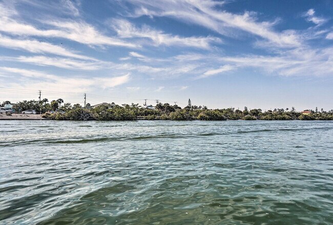 Building Photo - 109 Bayshore Rd