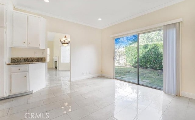 Building Photo - 6011 E Queens Dr