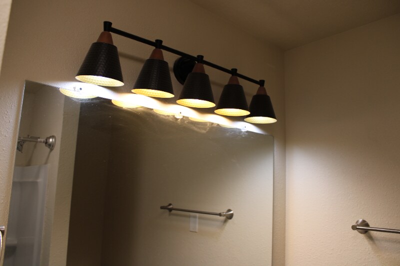 Building Photo - 10915 SW Hall Blvd