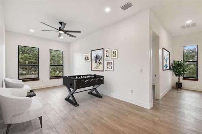 Building Photo - 4717 W Oklahoma Ave