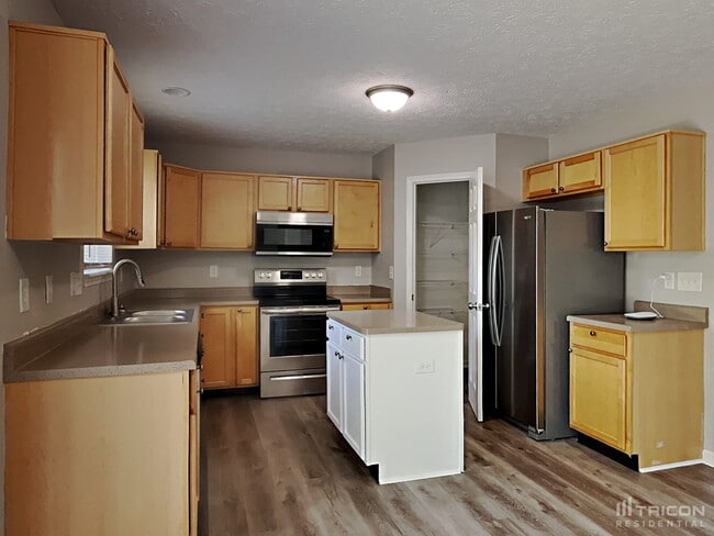 Building Photo - 16736 Yeoman Way