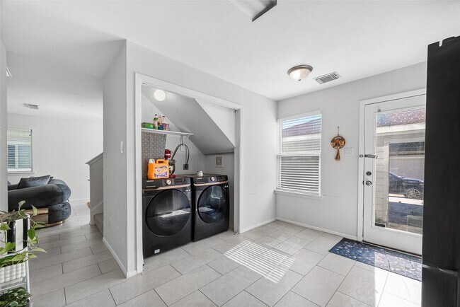 Building Photo - 20638 Patriot Park Ln