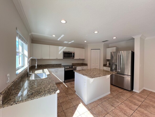 Building Photo - The perfect House for rent in Clermont!