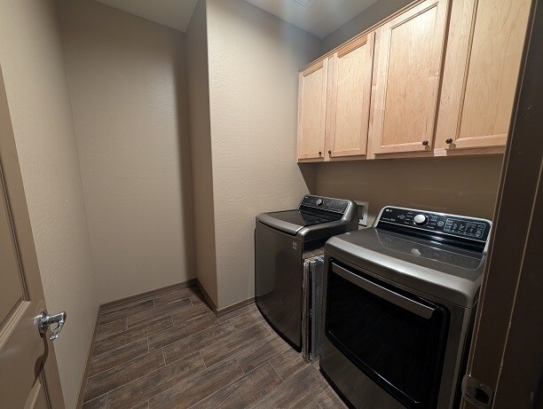Building Photo - 41390 W Carlisle Ln