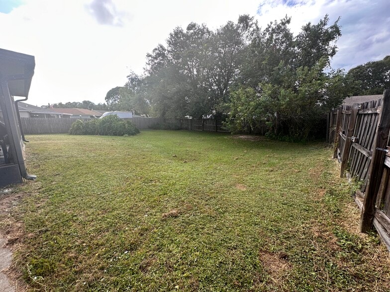 Building Photo - 6690 Cairo Rd