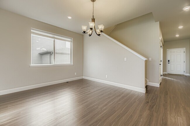 Building Photo - 18281 Grosbeak Pl