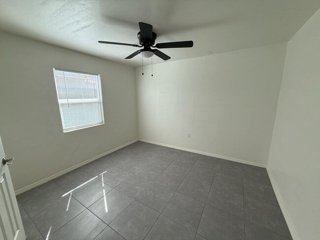 Building Photo - 3917 S Liberty Ave