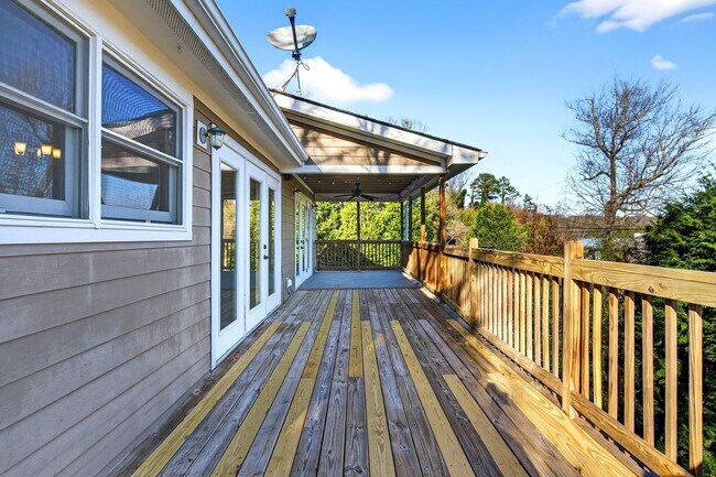 Building Photo - Asheville Rental-Beverly Hills Area